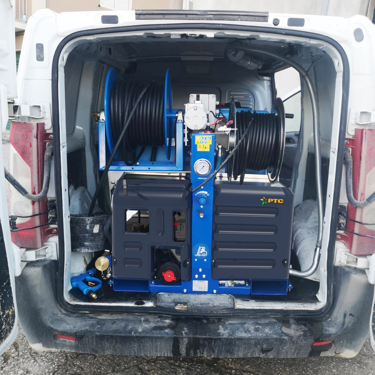 whale_vetroresina_2 Whale | PTC